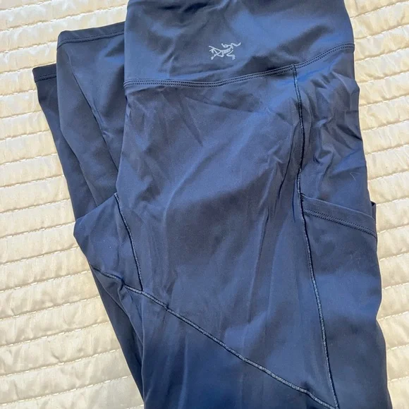 Arc'teryx Navy Blue Leggings - Picture 2 of 2